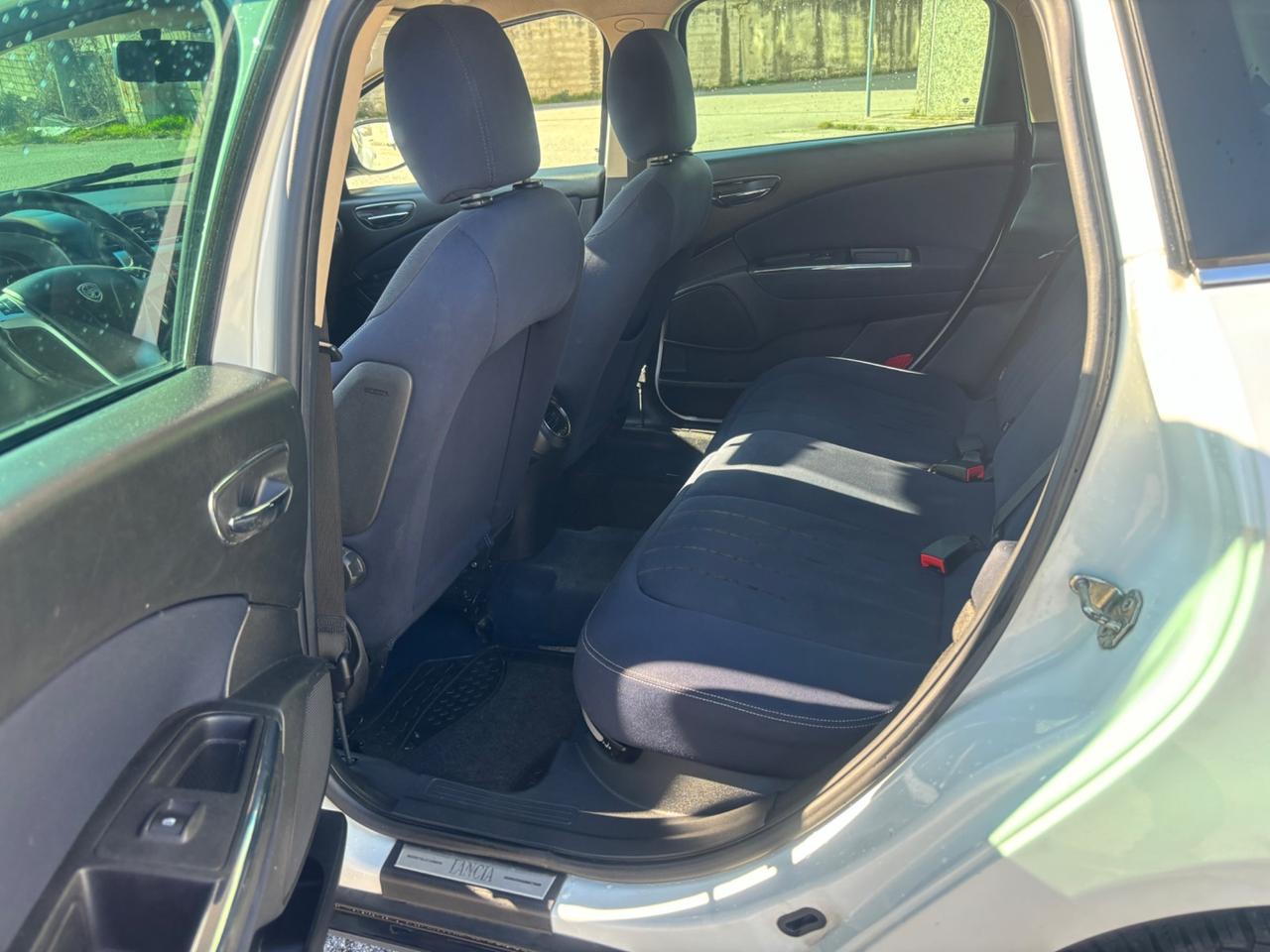 Lancia Delta 1.6 MJT DPF Business