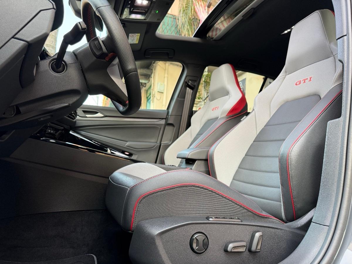Volkswagen Golf 8 GTI 2.0 TSI 245 CV