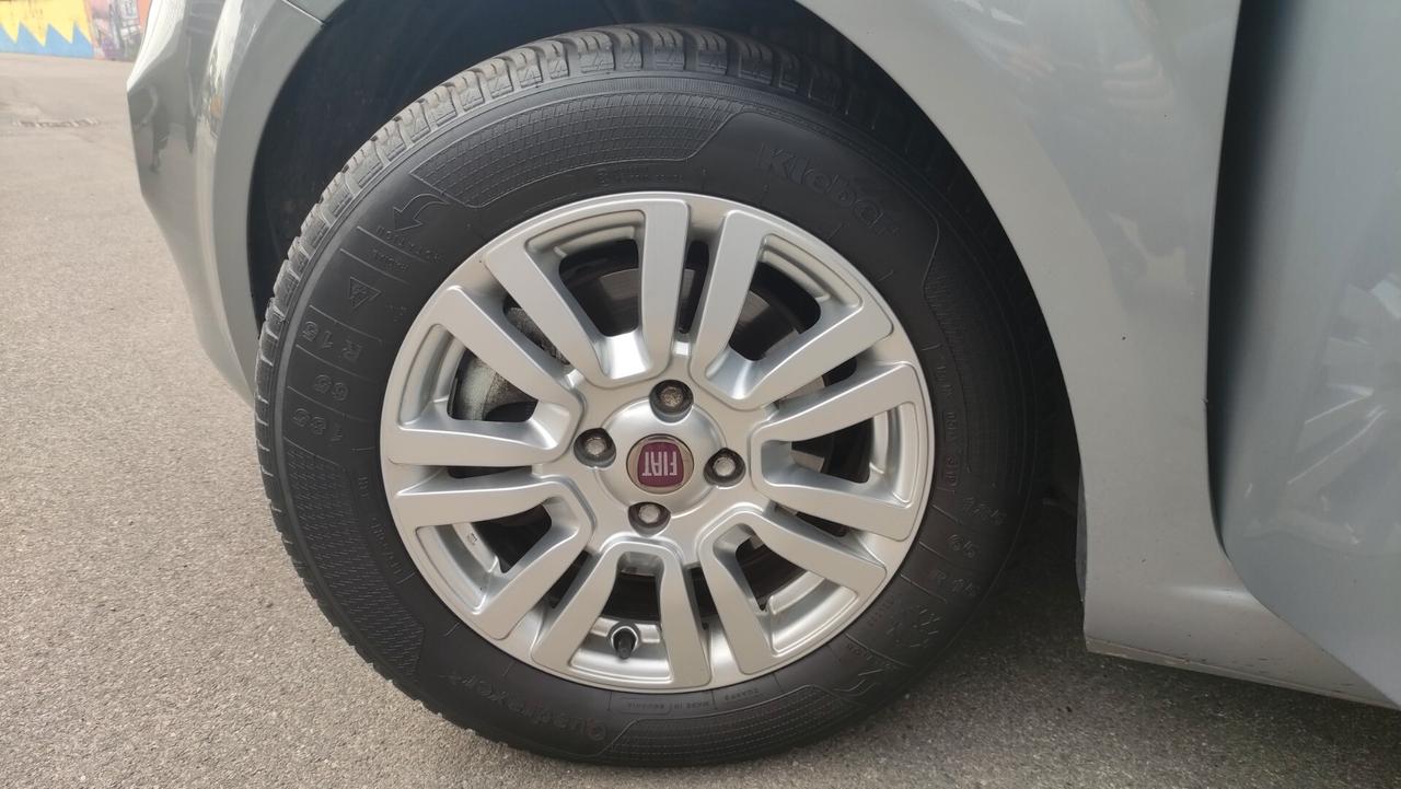 Fiat Punto 1.3 MJT II S&S 85 CV 5 porte ECO Easy NEOPATENTATI - 2012