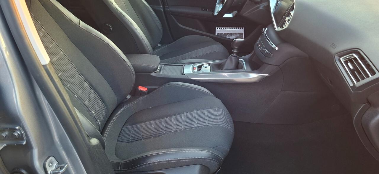 Peugeot 308 1.2 e THP Allure