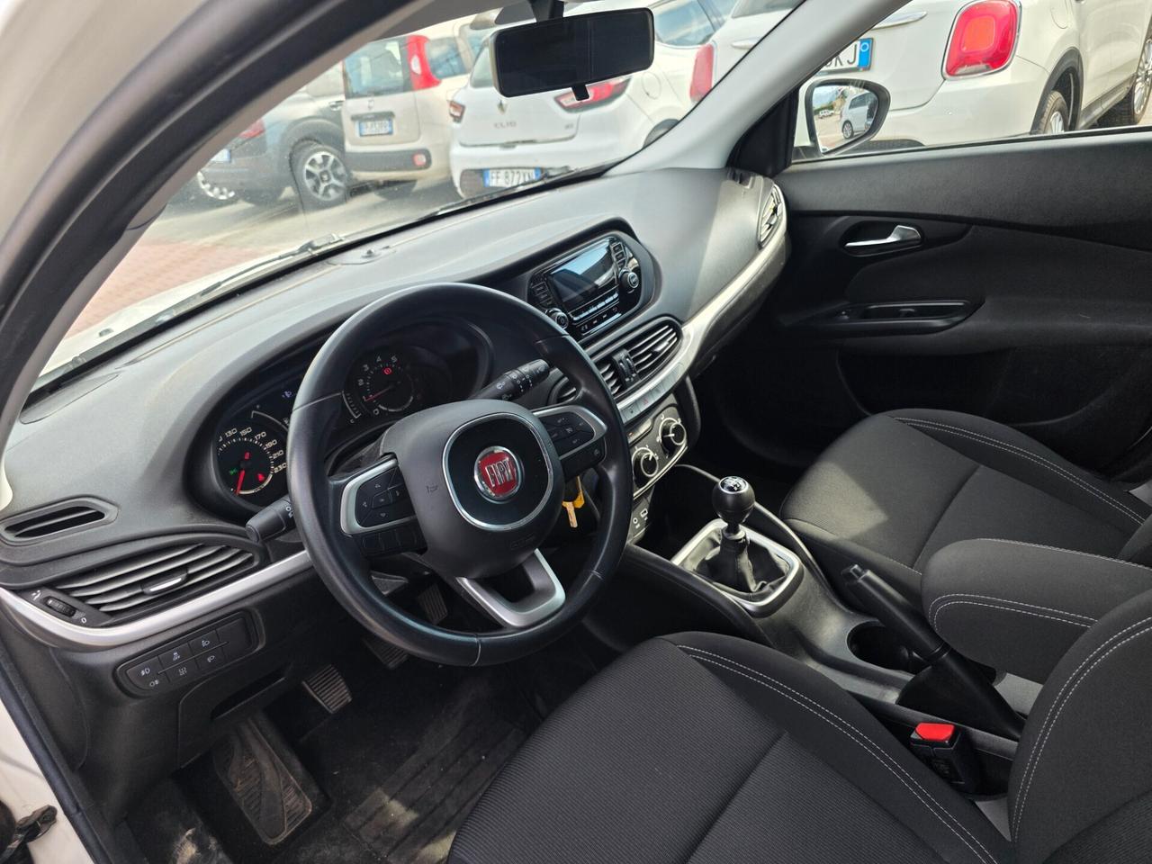 Fiat Tipo 1.4 5 porte perfette è garantita 12 mesi