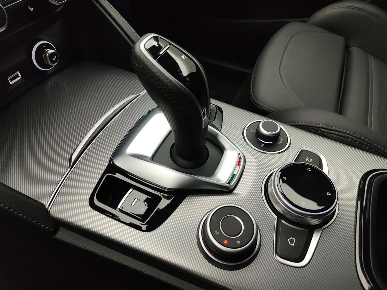 ALFA ROMEO Stelvio 2023 2.2 TD 210CV VELOCE AT8 Q4