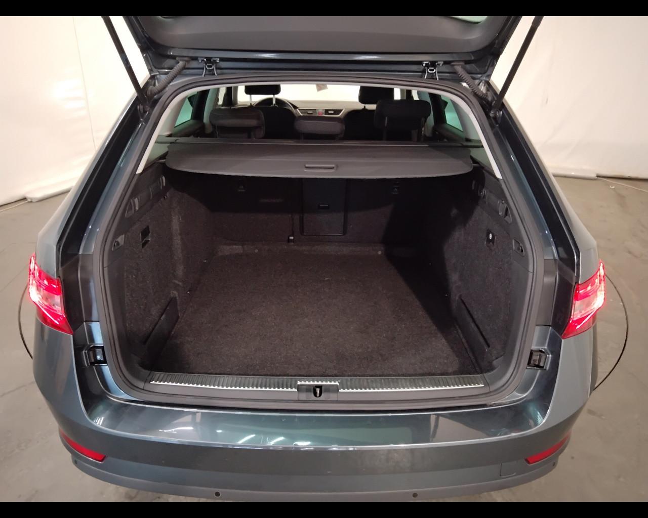 SKODA Superb III 2016 Wagon - Superb Wagon 2.0 tdi evo Style 150cv