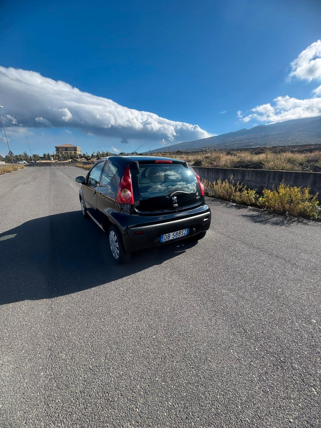 Peugeot 107 1.4 HDi 3p. Sweet Years