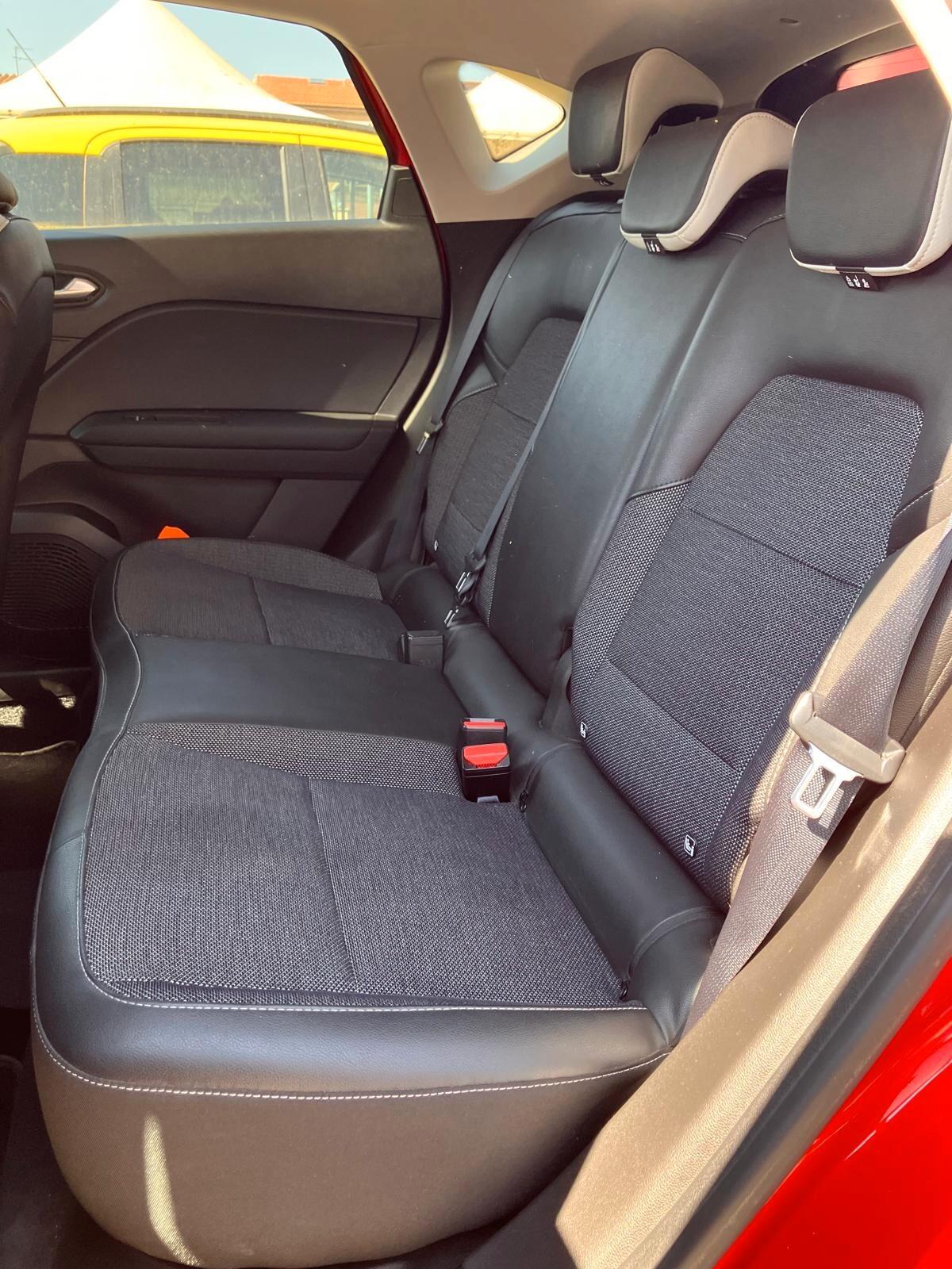 RENAULT CAPTUR 1.6 Hybrid 145cv Intens