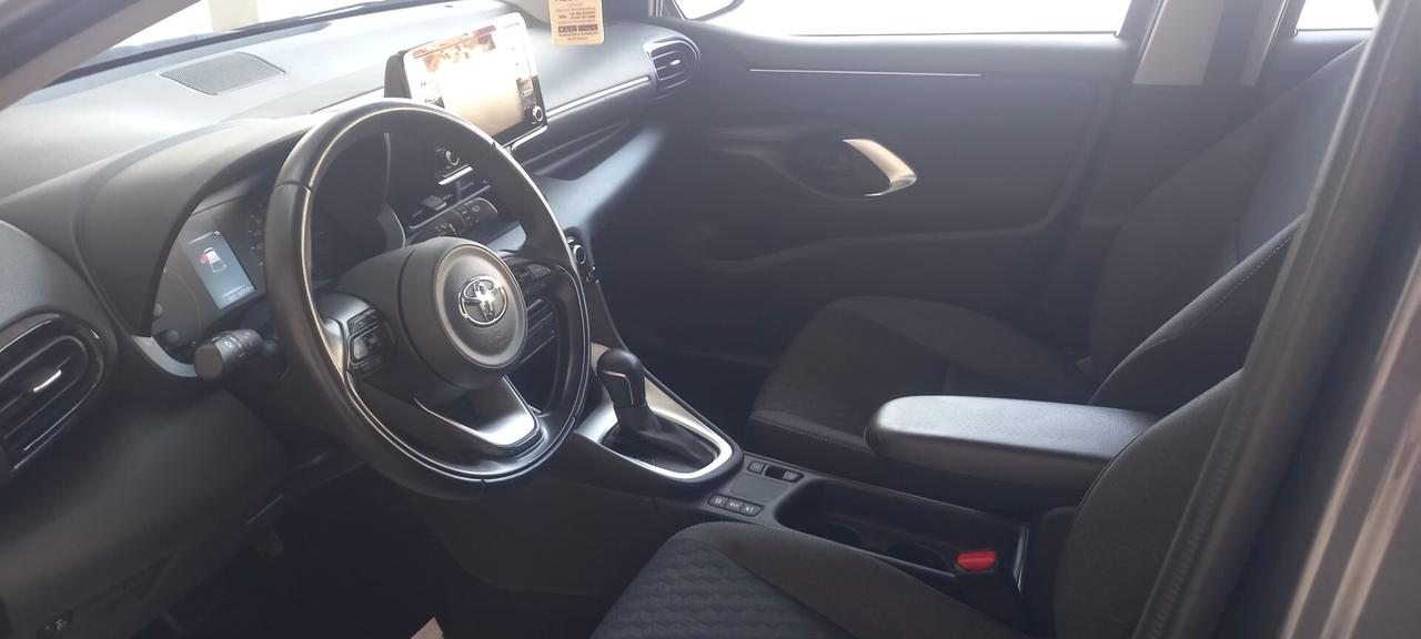 Toyota Yaris 1.5 Hybrid 2023 km 33 mila entra