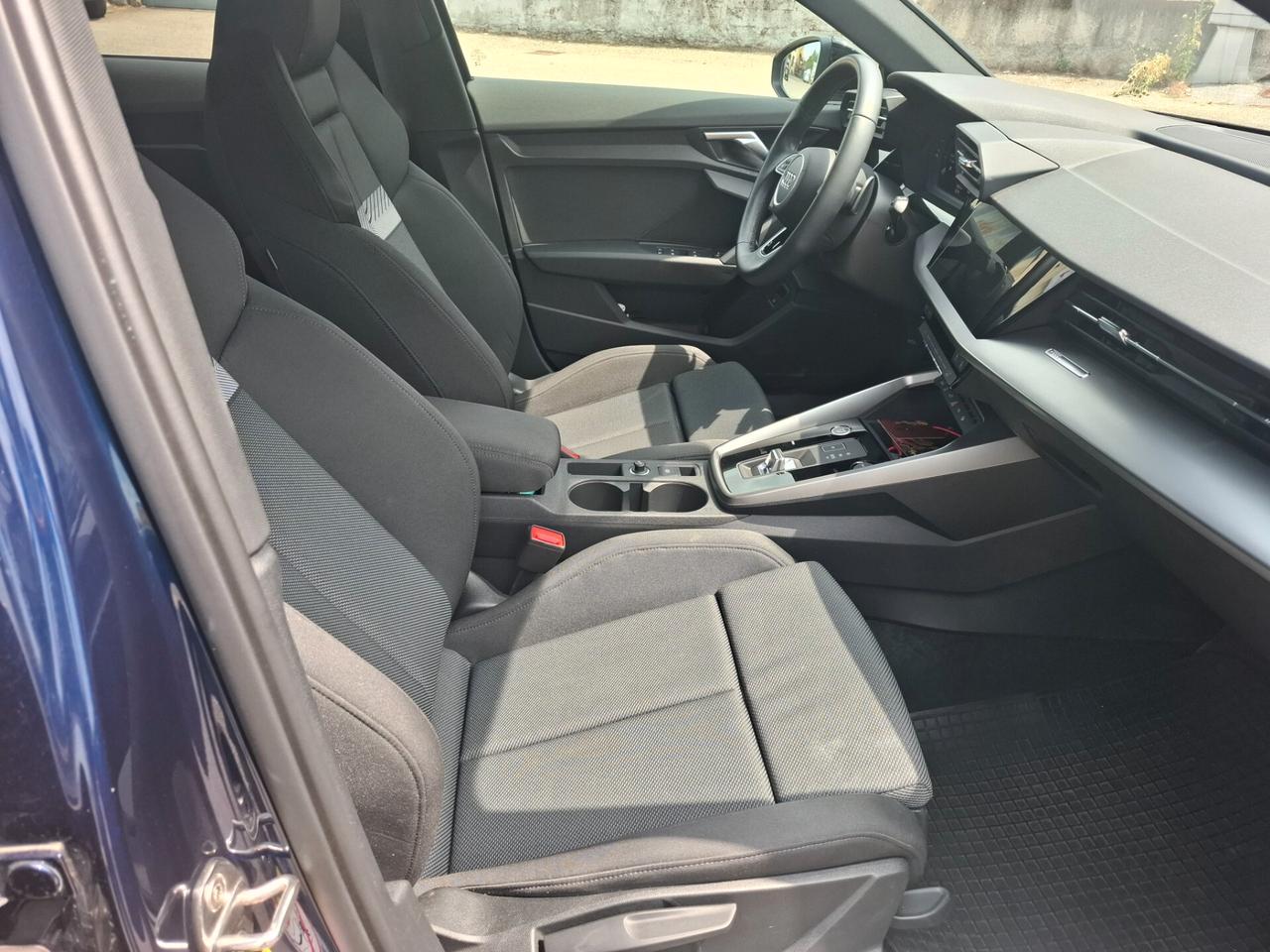 Audi A3 allstreet 35 TFSI S tronic Identity Contrast