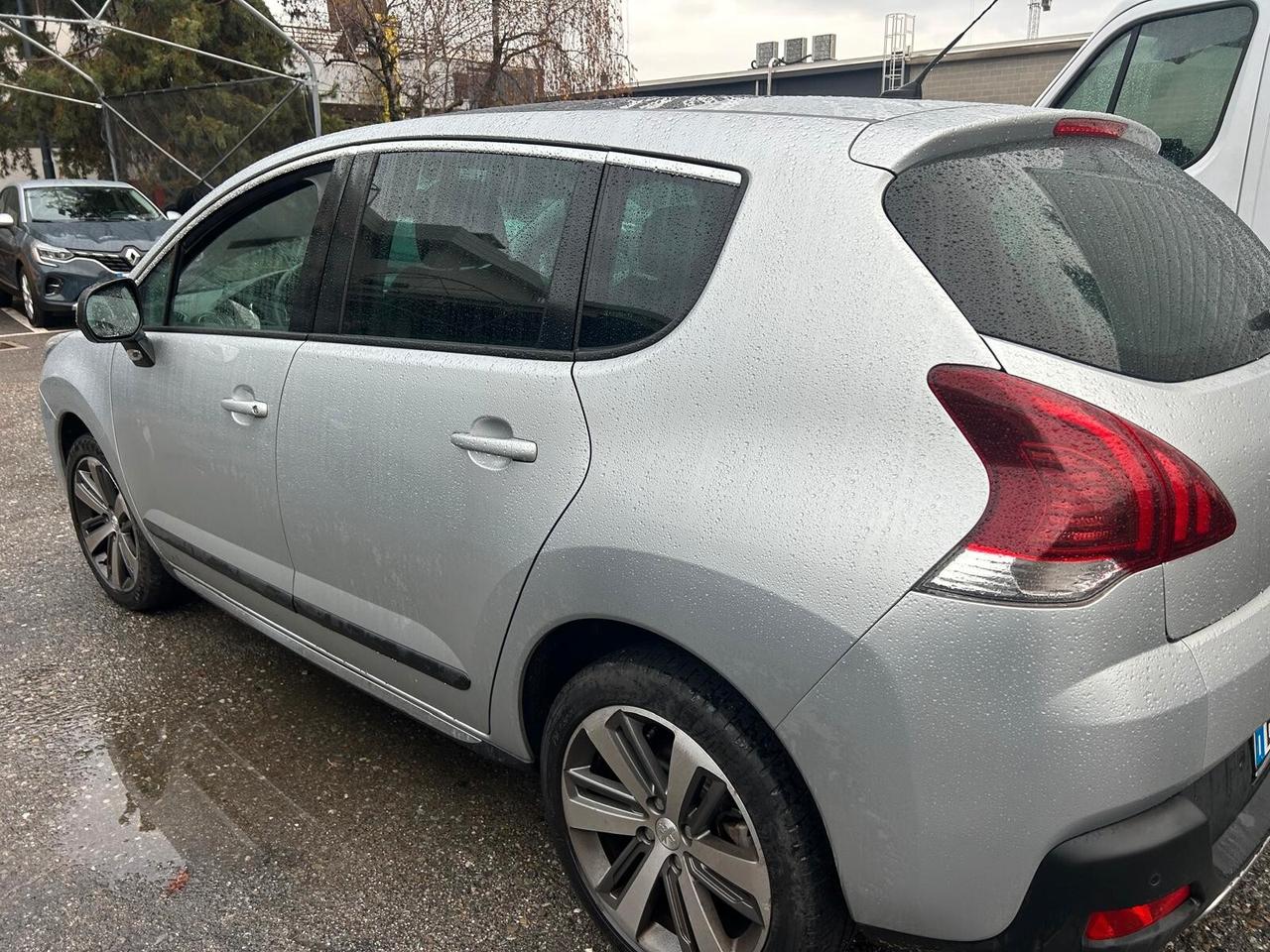 Peugeot 3008 1.6hdi full optional km75000 certificati