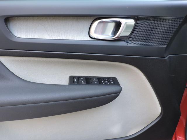 VOLVO XC40 B4 AWD automatico Core