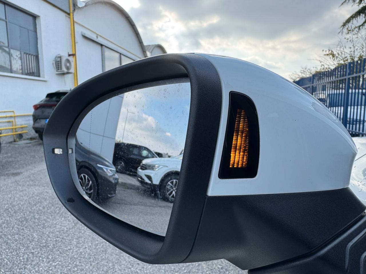 Volkswagen Golf 1.5 etsi evo Life 130cv DSG-Service VW/NO VINCOLI