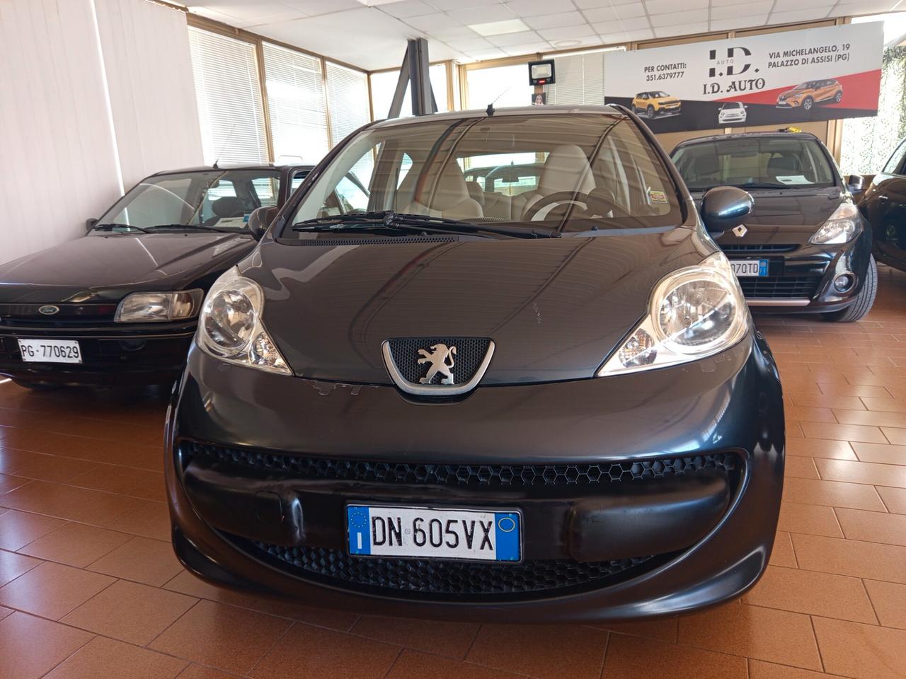 Peugeot 107 1.0 68CV 3p. Sweet Years ok neopatentati