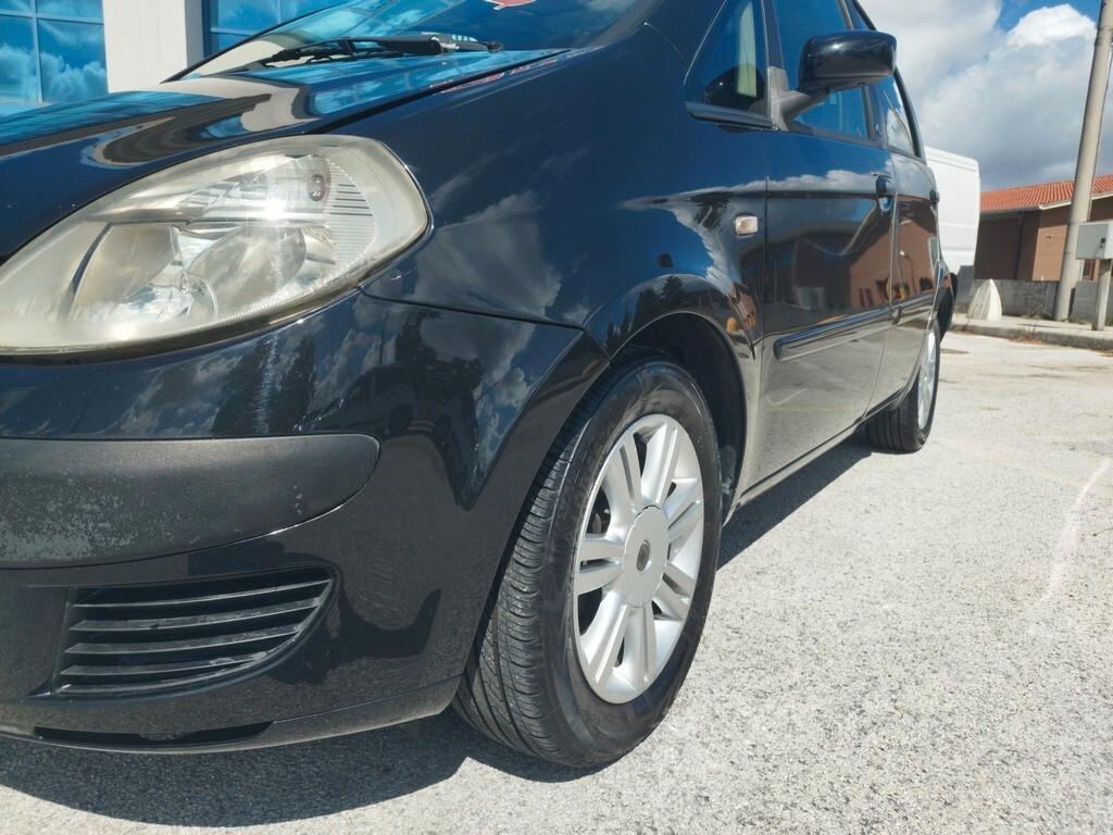 Lancia MUSA 1.9 Multijet Oro