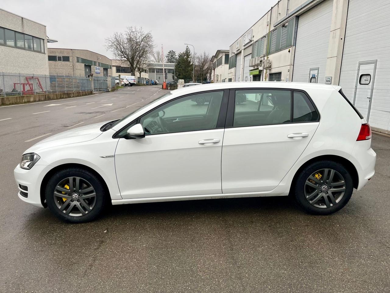 Volkswagen Golf 1.4metano 2015 143.000km perfetta per neopatentati