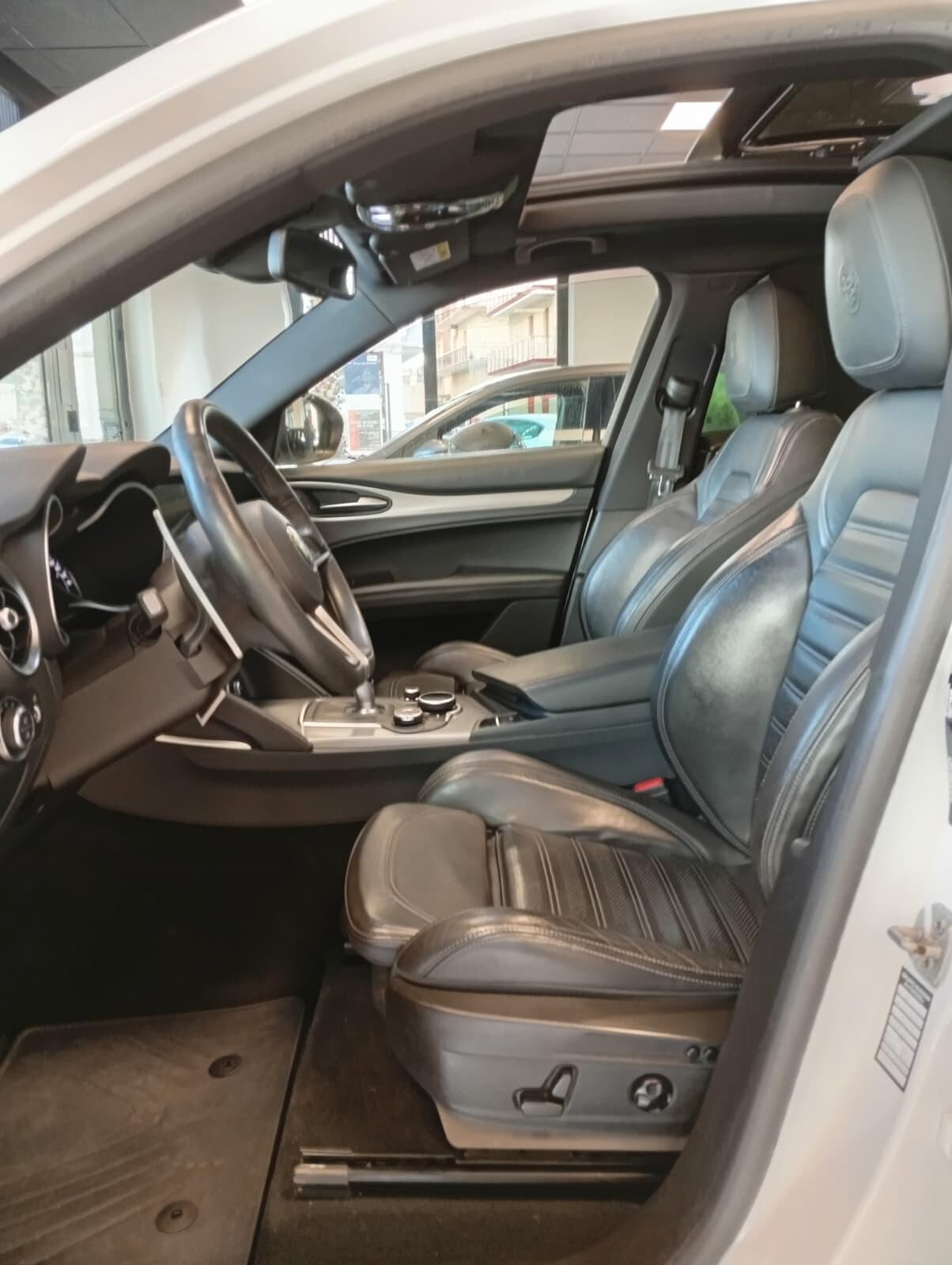 Alfa Romeo Stelvio 2.2 Turbodiesel 210 CV AT8 Q4 Super
