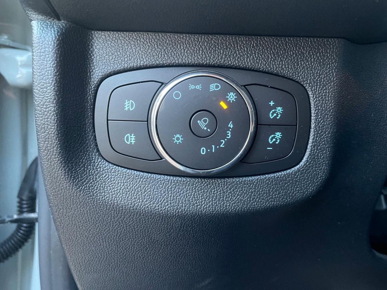 Ford Tourneo Courier 1.0 EcoBoost Titanium PROMO UNICO PROPRIETARIO