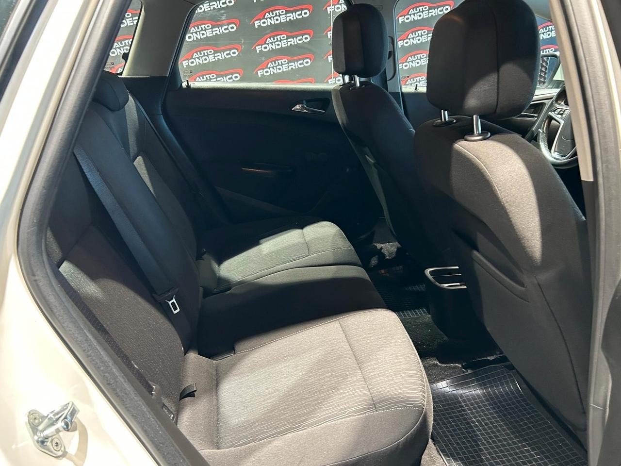 Opel Astra 1.7 CDTI - 2013