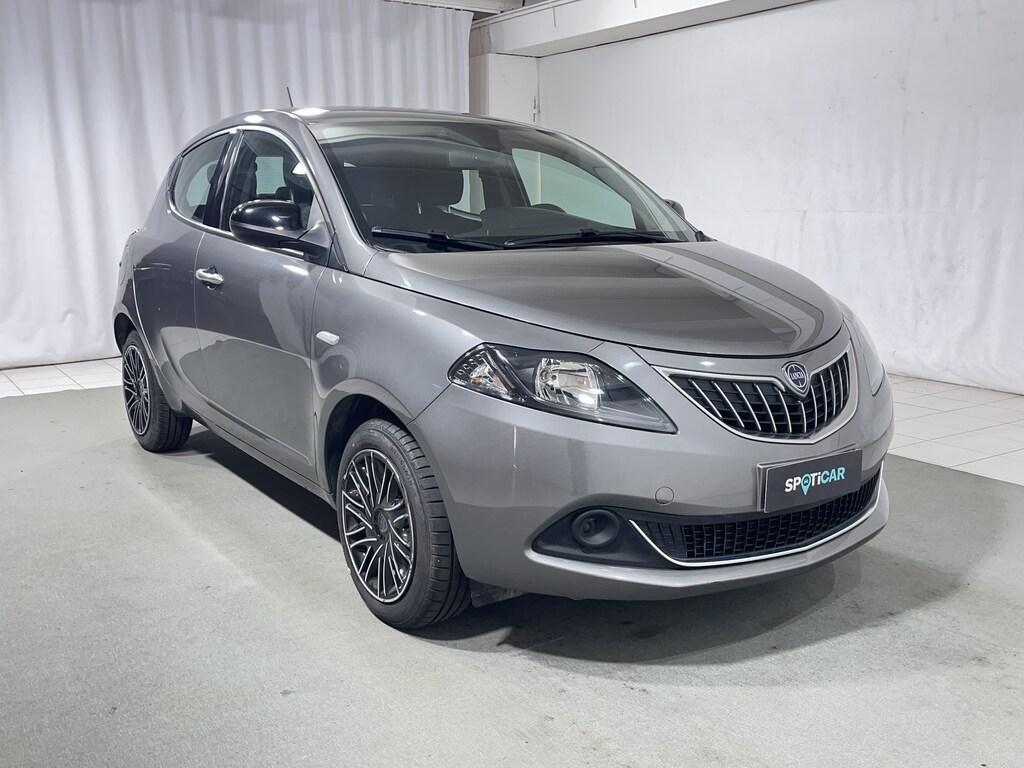 Lancia Ypsilon 1.0 firefly hybrid Silver Plus s&s 70cv
