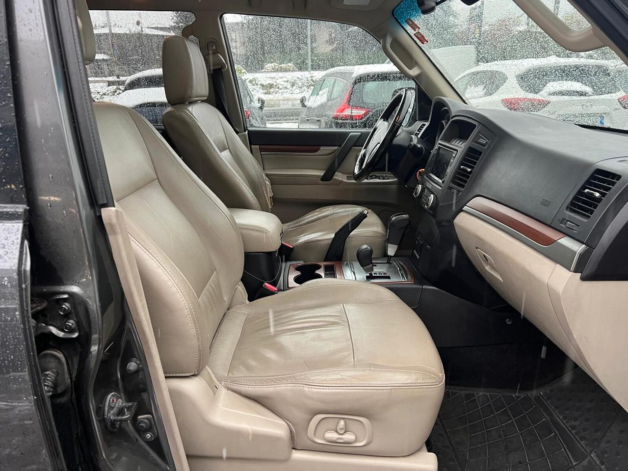 Mitsubishi Pajero 3.2 DI-D 16V aut. 5p. Instyle DPF