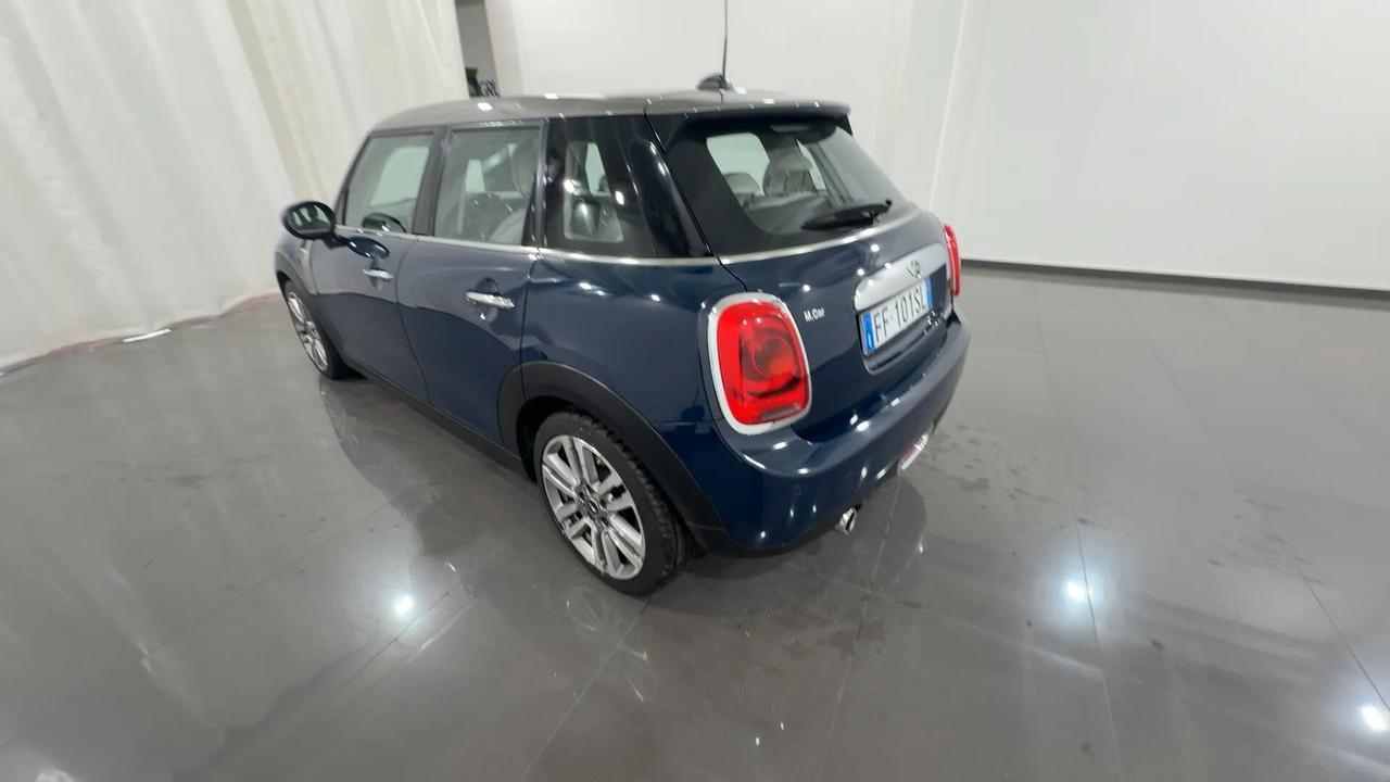 Mini 1.5 Cooper D Hype Aut. 5 porte