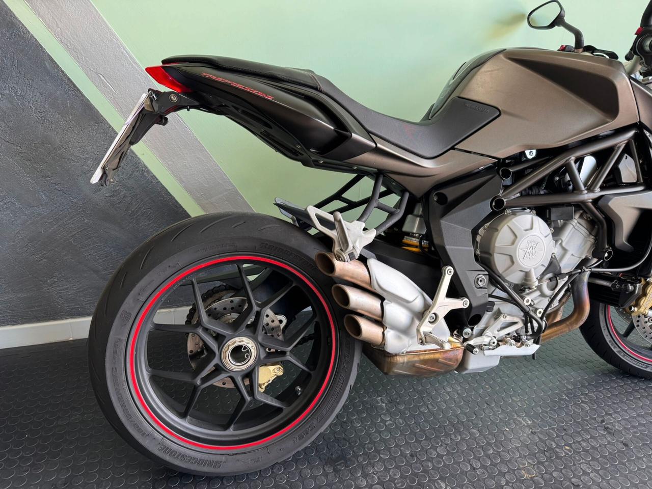 Mv Agusta Brutale 675