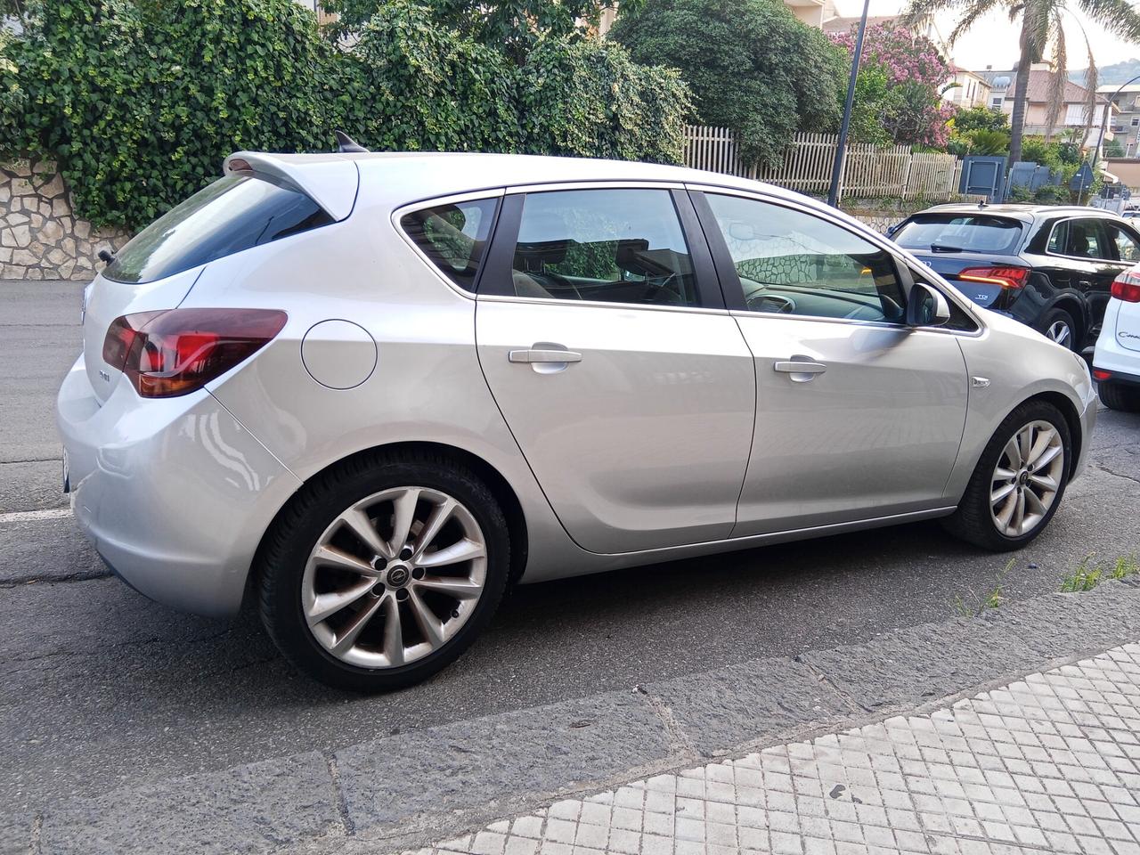 Opel Astra 1.7 CDTI 125CV 5 porte Cosmo