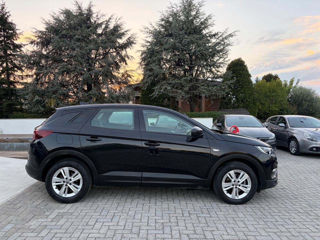 Opel Grandland X 1.5 diesel Ecotec Start&Stop aut. Business Ed.