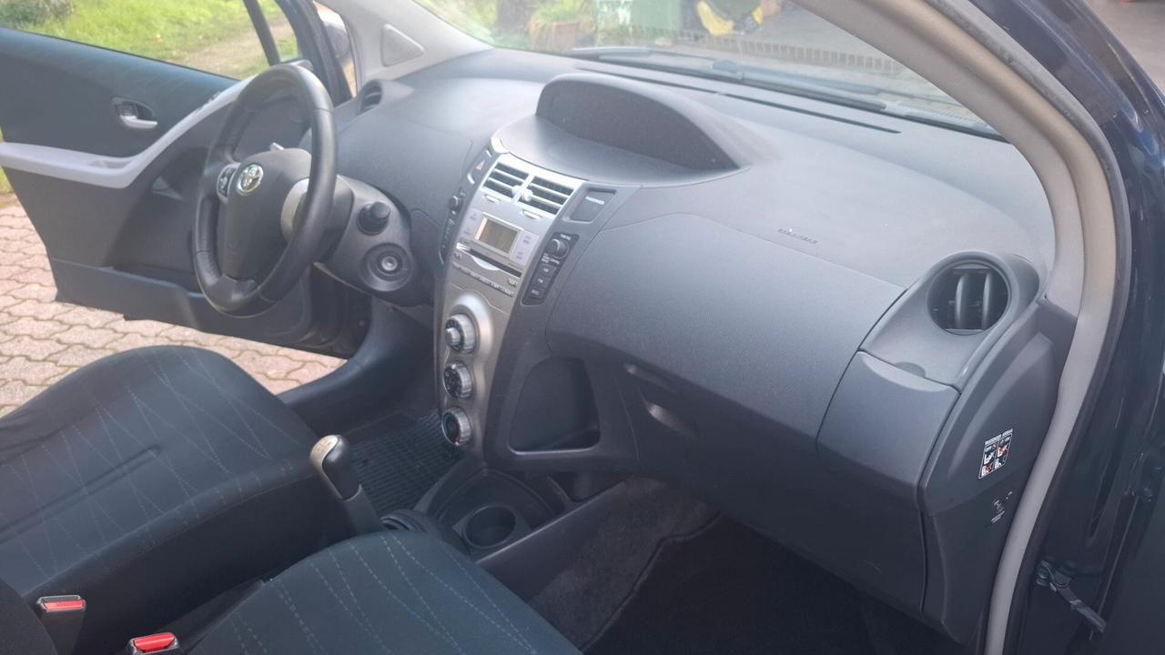 Toyota Yaris 1.3 5 porte Sol
