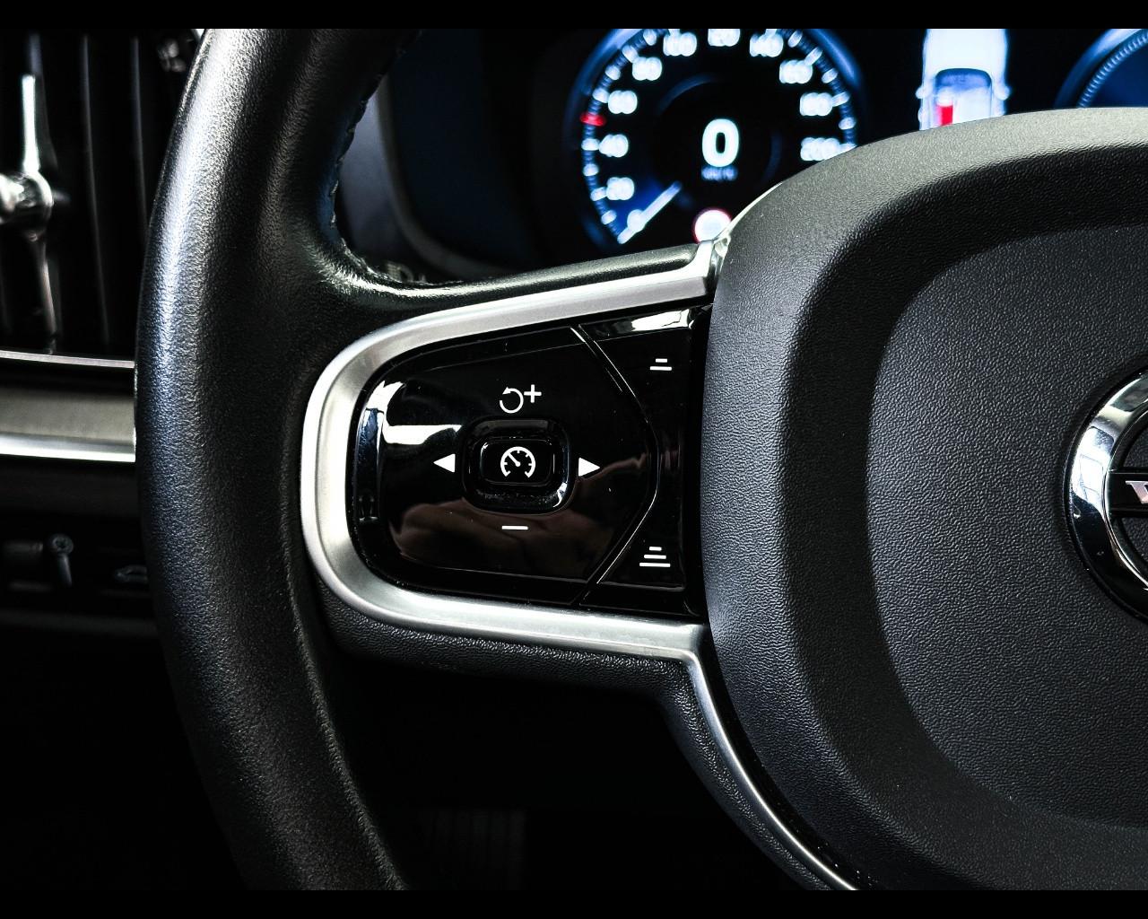 VOLVO V60 T6 Recharge AWD Plug-in Hybrid Inscription