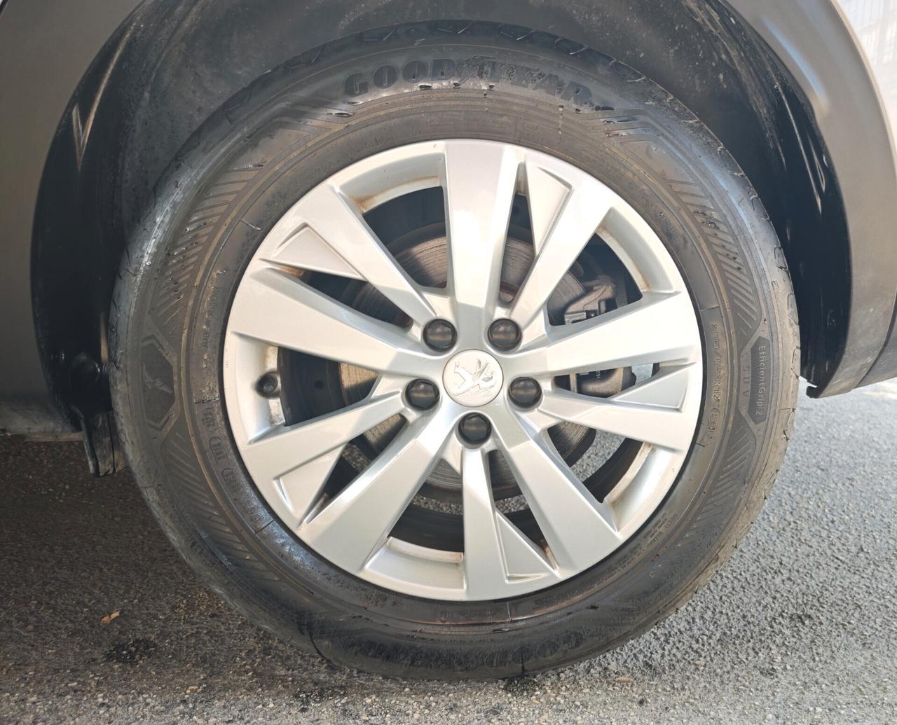 Perfetta Peugeot 3008 BlueHDi 130 S&S EAT8 Allure Pack