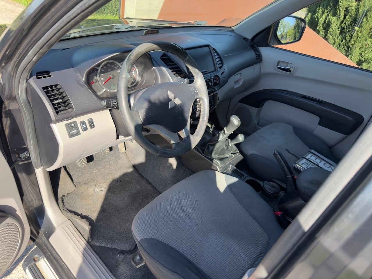 Mitsubishi L200 2.5 DI-D/178CV CC Intense Tender Chassis Fleet