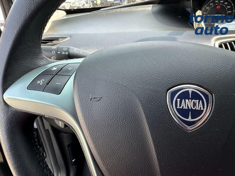 Lancia Ypsilon 1.0 FireFly 70cv Hybrid Silver