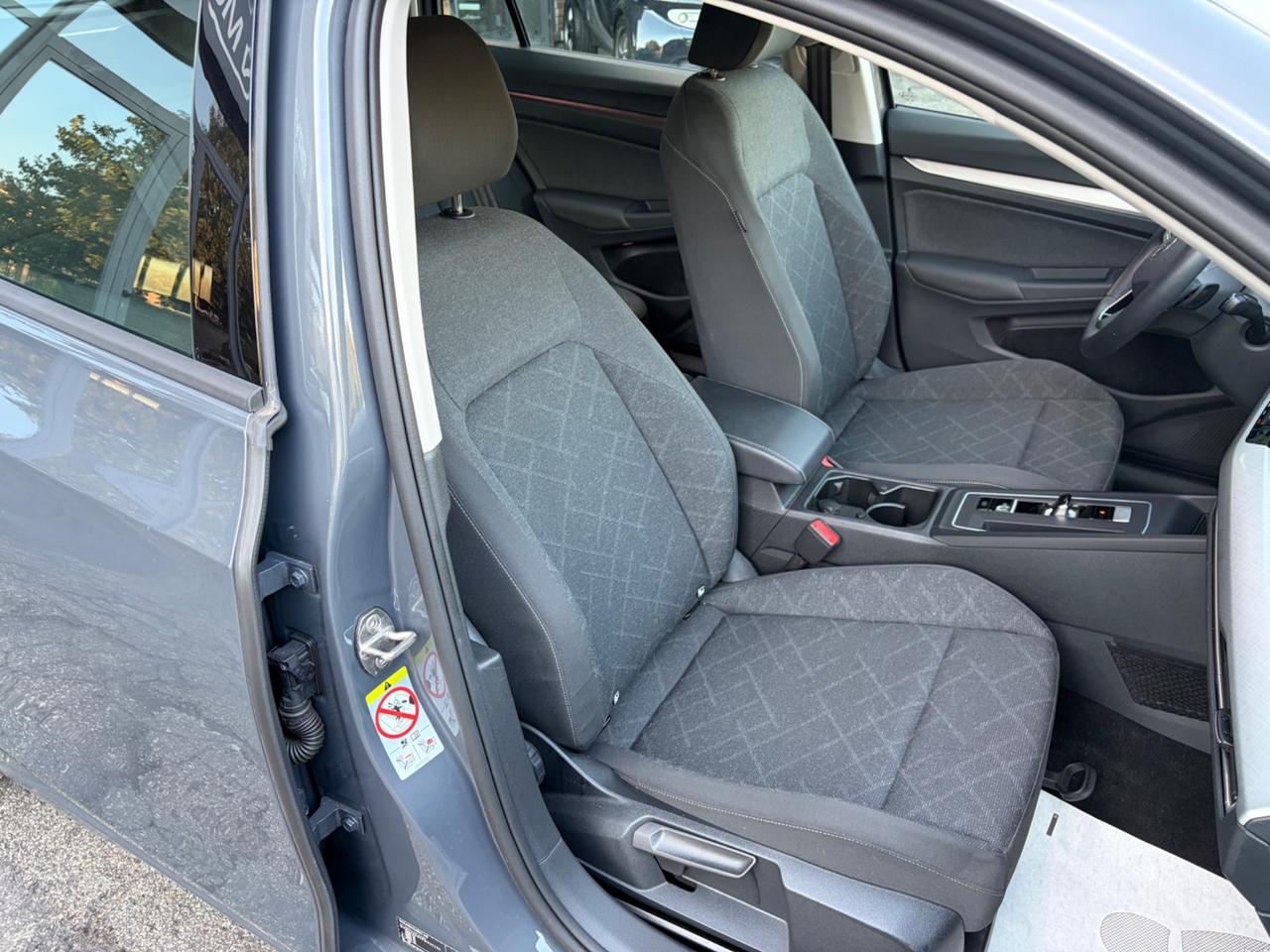 Volkswagen Golf Variant 1.0 eTSI EVO DSG Life