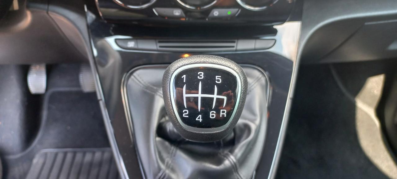 Lancia Ypsilon 1.0 FireFly 5 porte S&S Hybrid Gold
