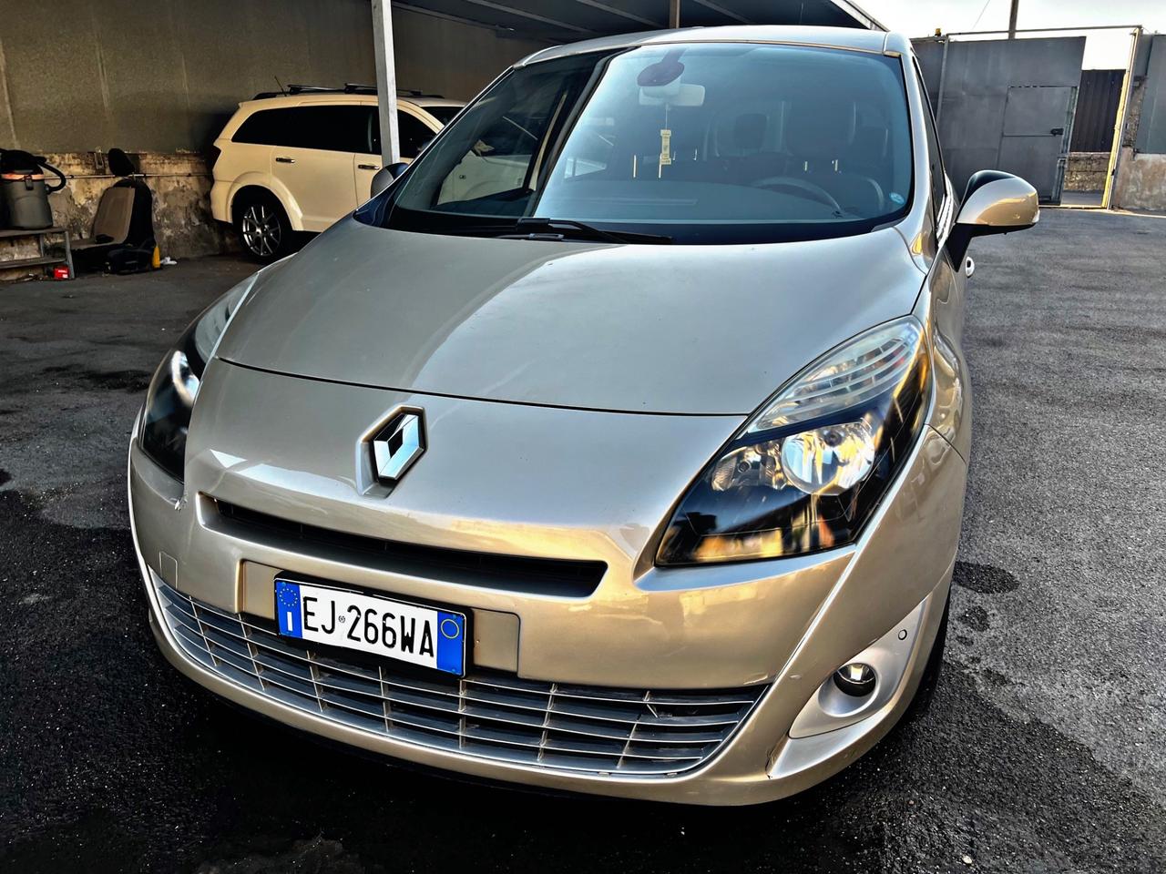 Renault Scenic 1.5 dCi 110CV 7 posti 2011