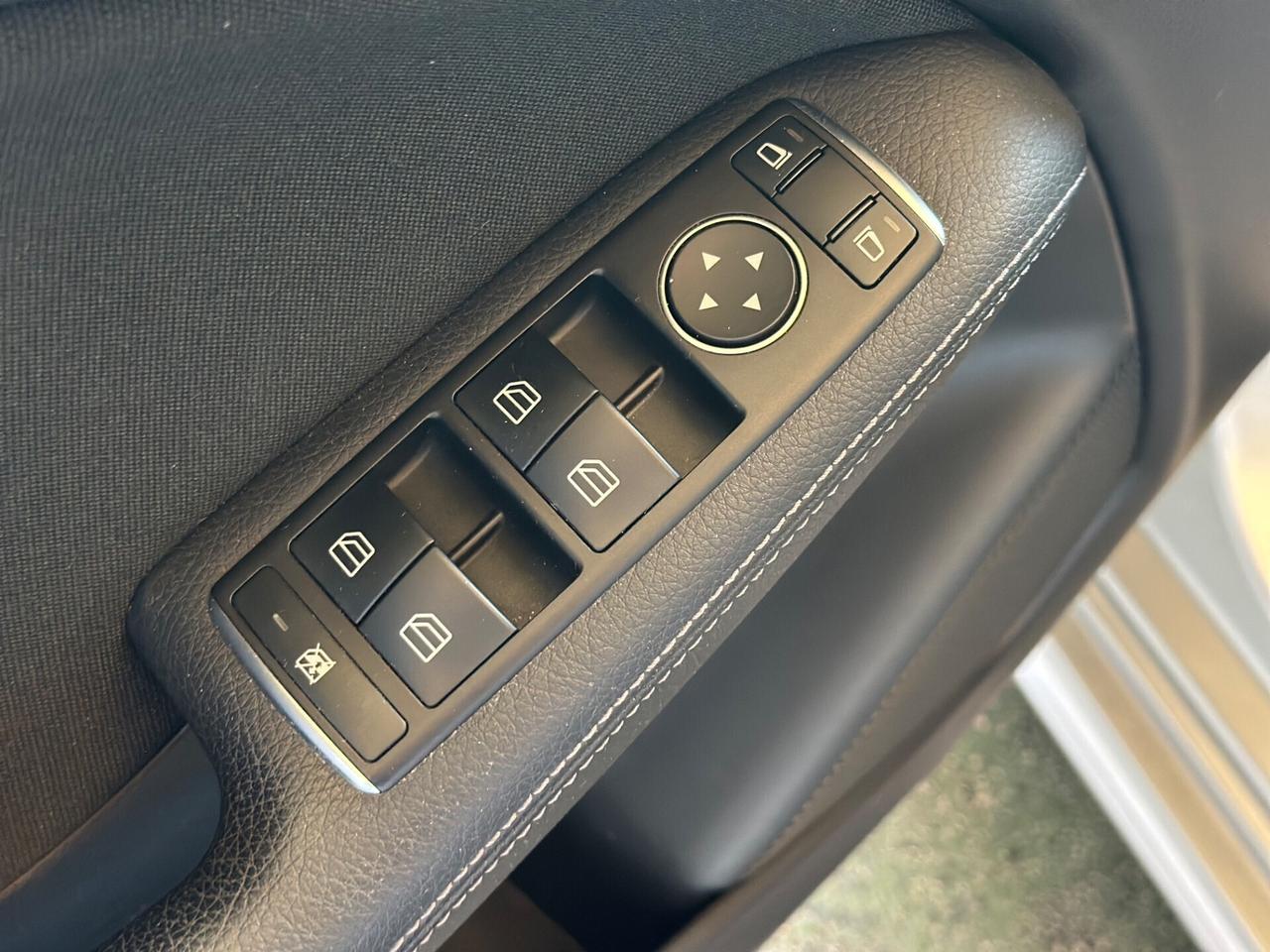 Mercedes-benz B 180 Sport/Automatic