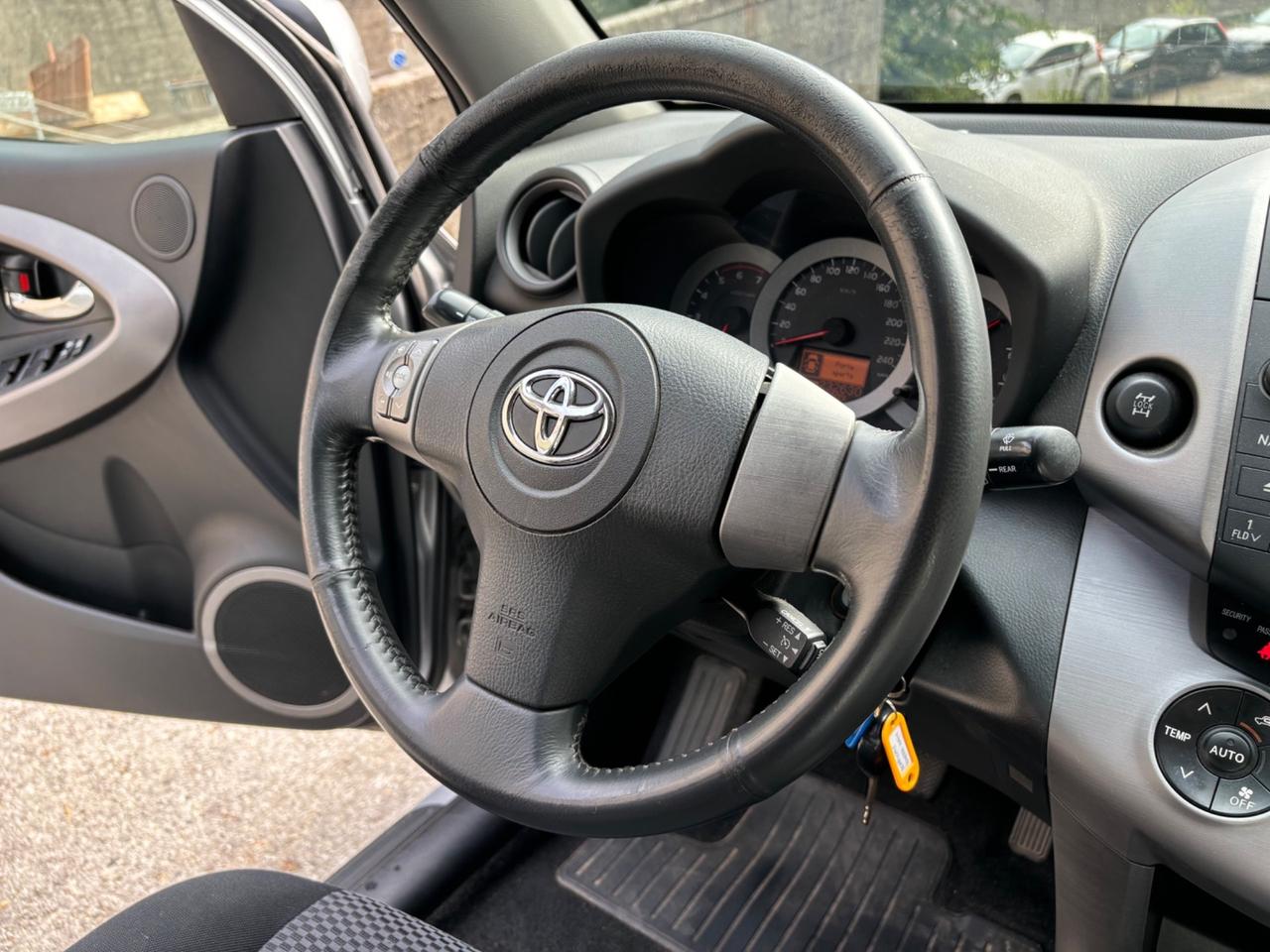 Toyota RAV 4 RAV4 2.0 aut. Luxury