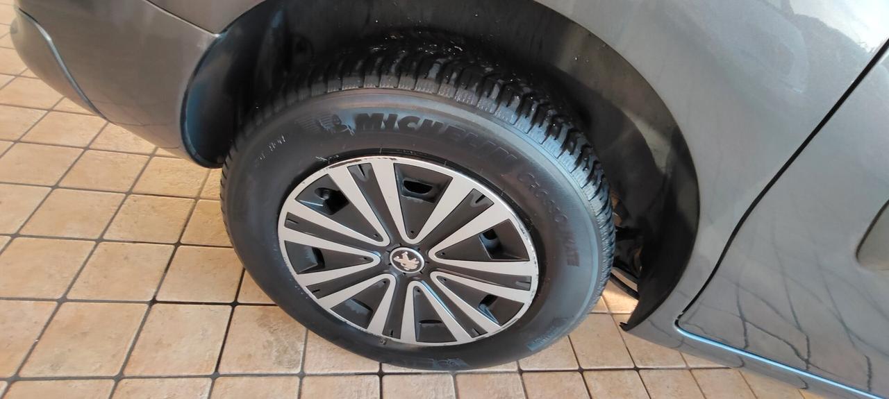 Peugeot Partner Tepee BlueHDi 75 Active