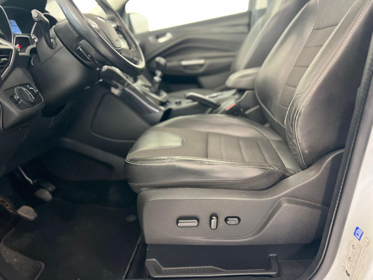 Ford Kuga 2.0 TDCI 150 CV S&S 4WD Titanium