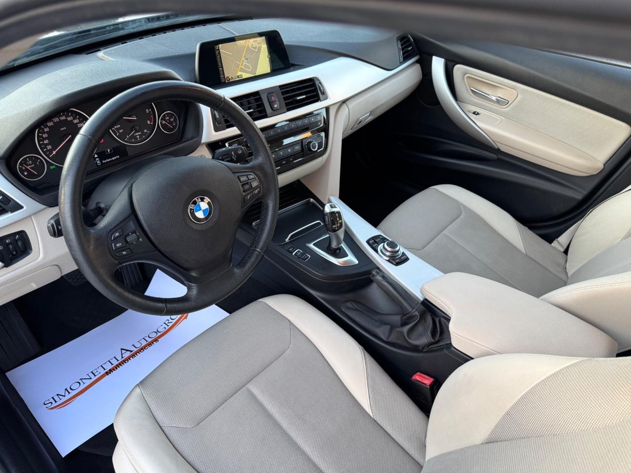 BMW 320d Automatic Touring XDRIVE - Navi 17