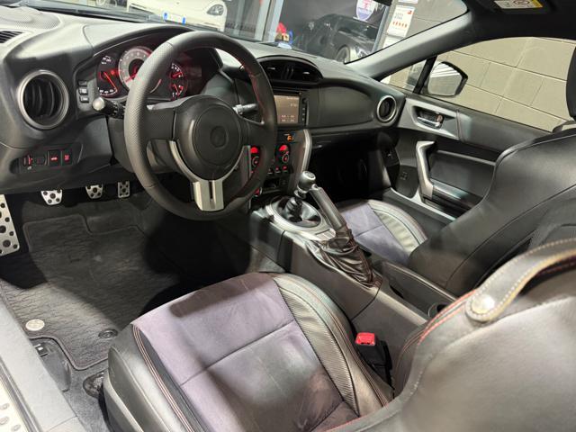 TOYOTA GT86 2.0 CERCHI DA 18 TOTAL BLACK IN SEDE