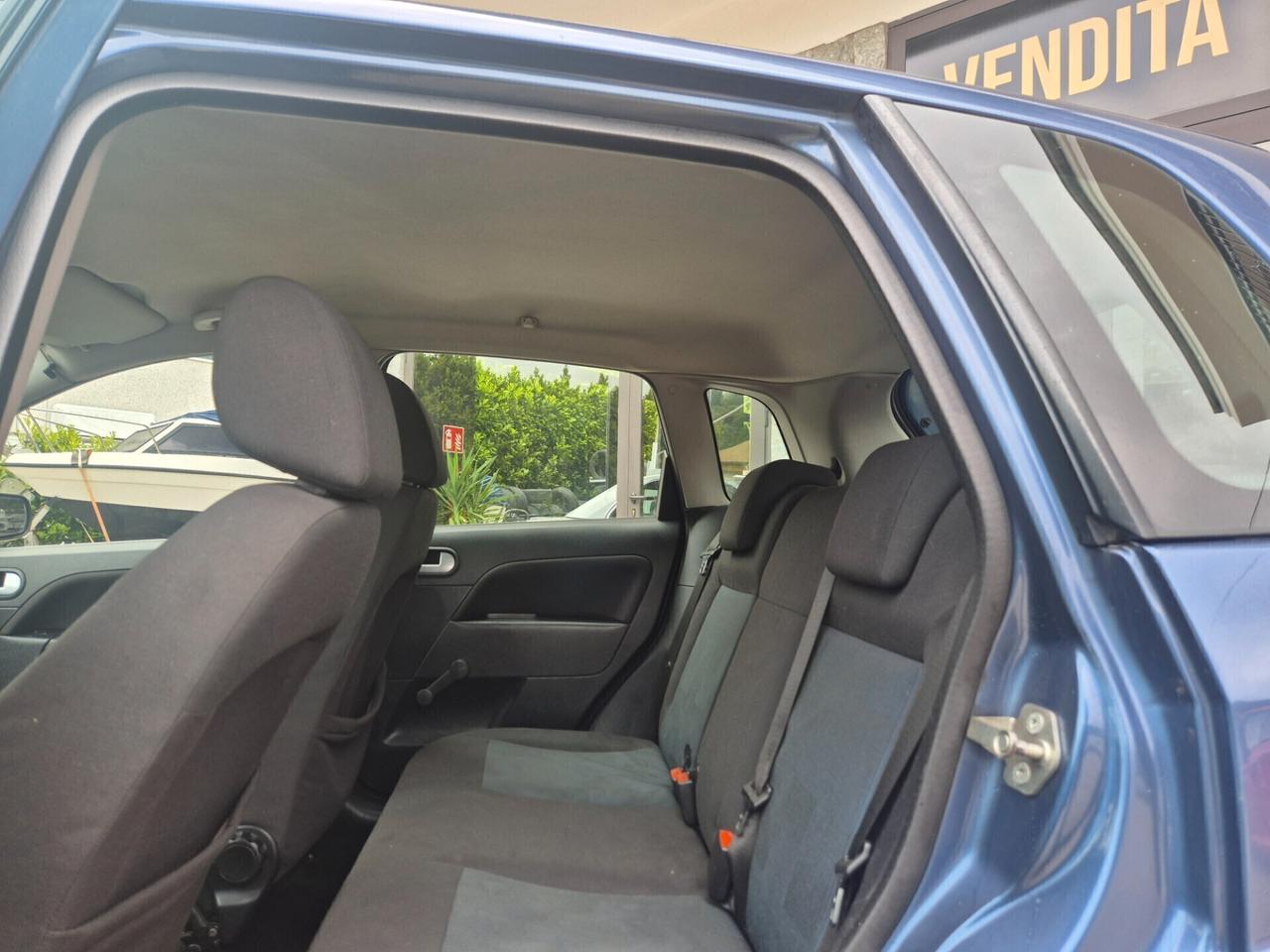Ford Fiesta 1.4 TDCi 70CV 5 porte/ OK NEOPATENTATI