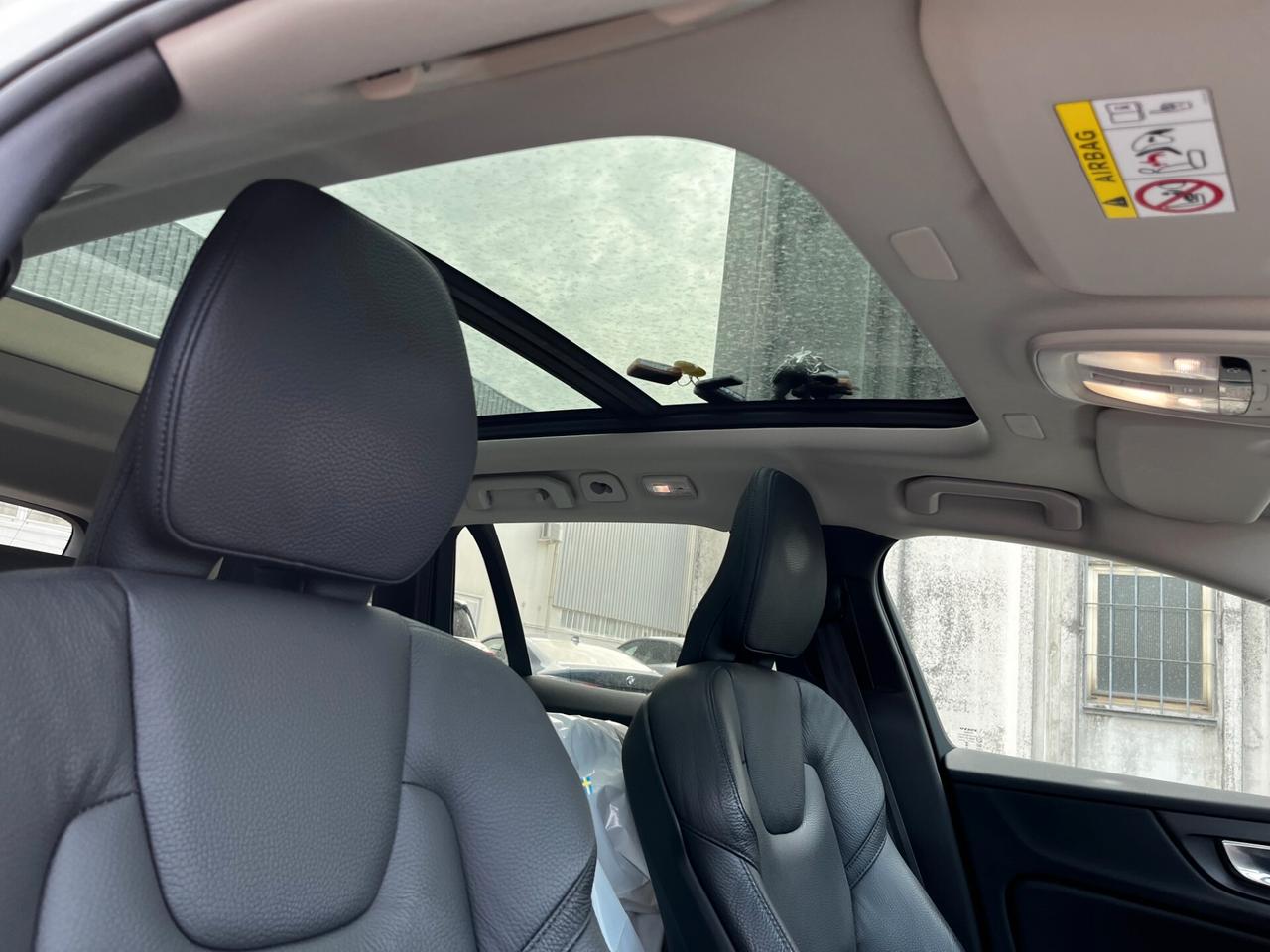 Volvo V60 B4 (d) automatico Plus Dark