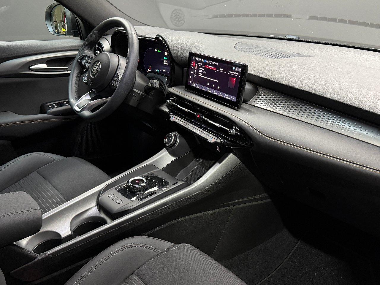 Alfa Romeo Tonale 1.3 phev Sprint Q4 280cv at6