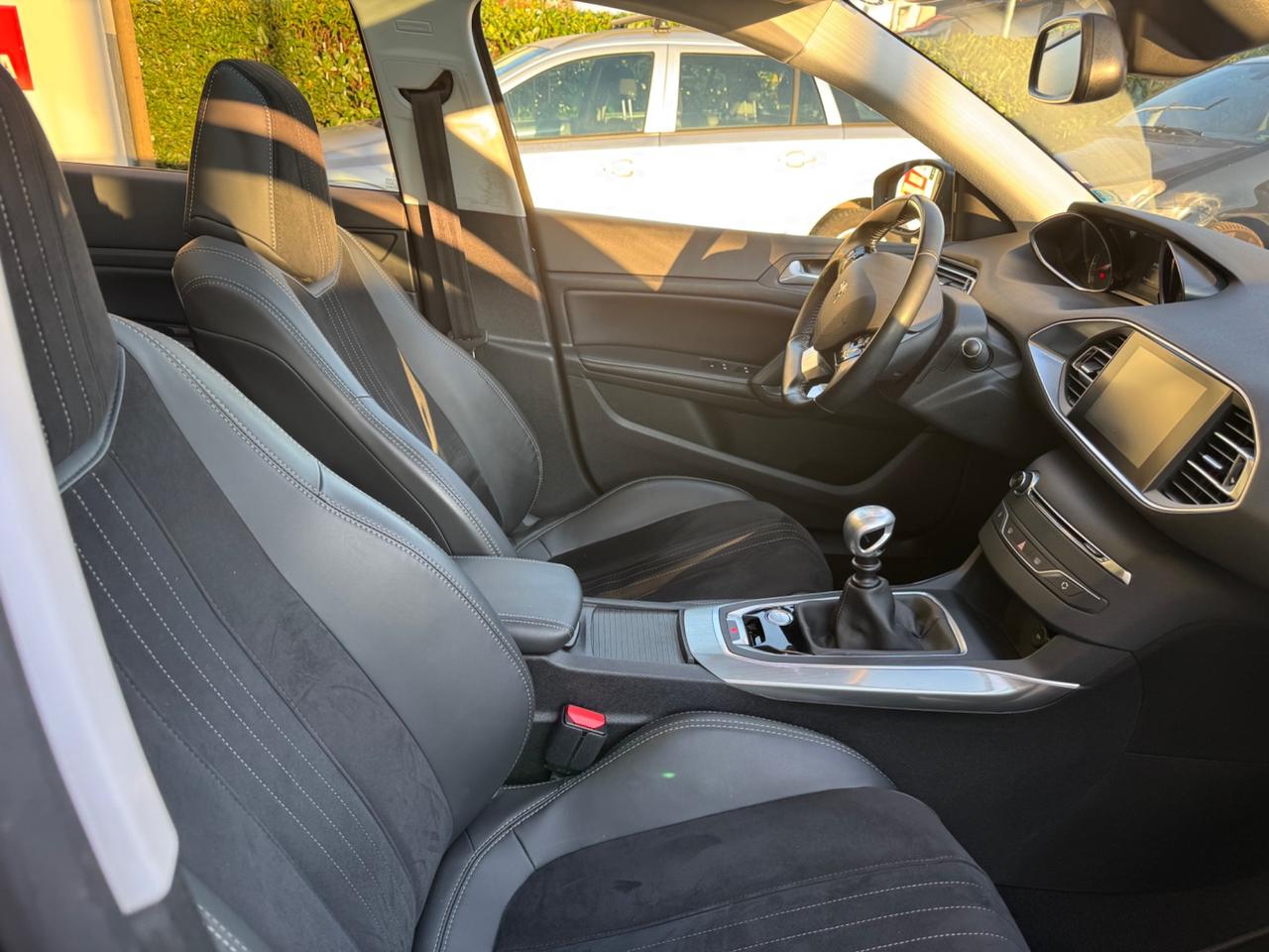 Peugeot 308 BlueHDi 150 S&S Allure