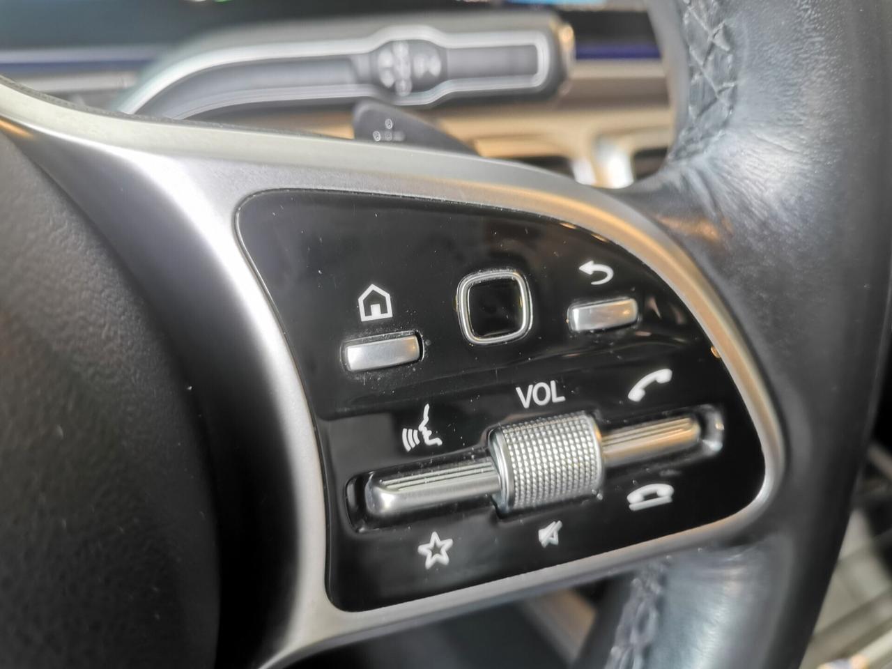 Mercedes-Benz GLE 300 4Matic Premium AMG 2021