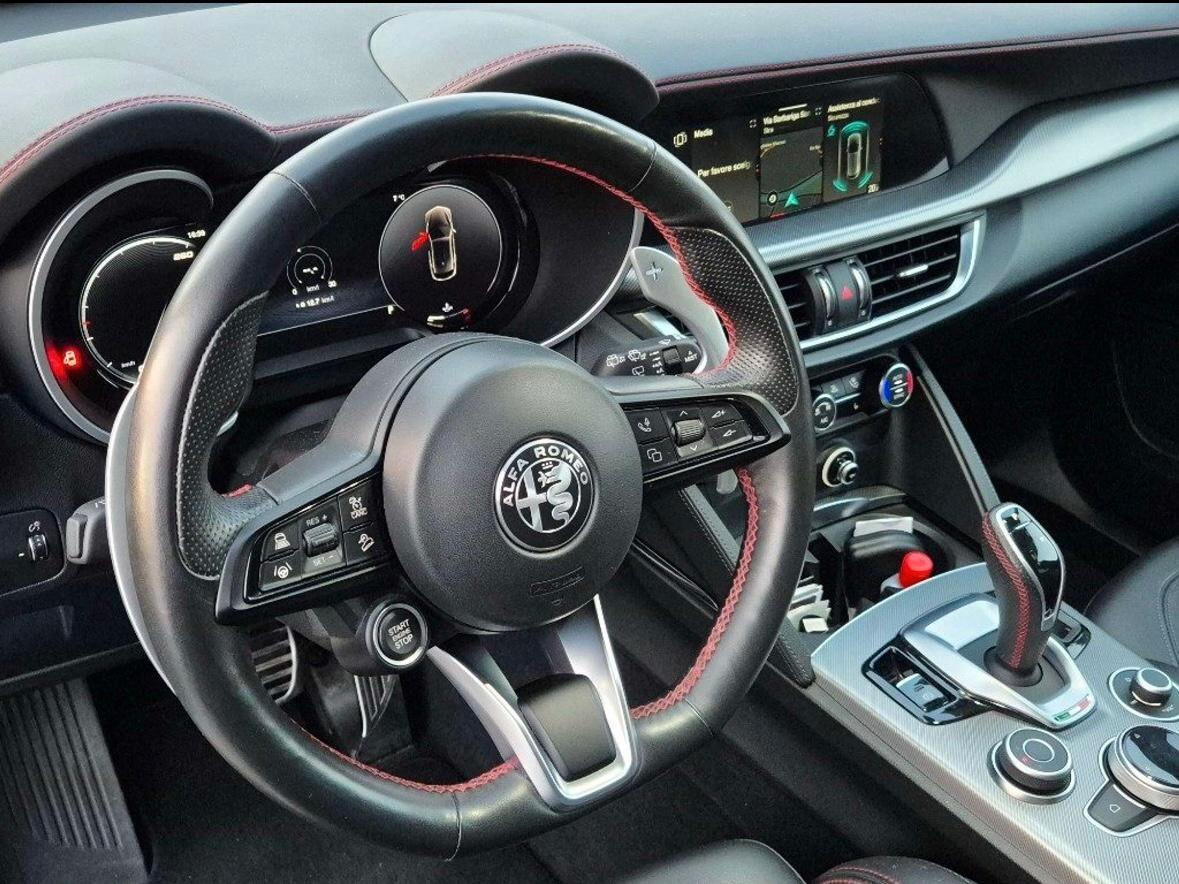 Alfa Romeo Stelvio 210CV Q4 COMPETIZIONE