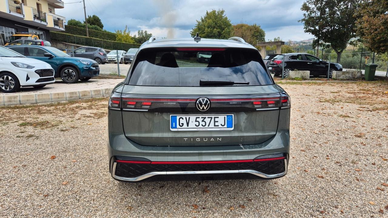 Volkswagen Tiguan 2.0 TDI 150 CV SCR DSG R-Line