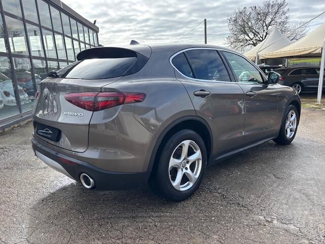 Alfa Romeo Stelvio 2.2 Turbodiesel 180 CV AT8 Q4 Executive