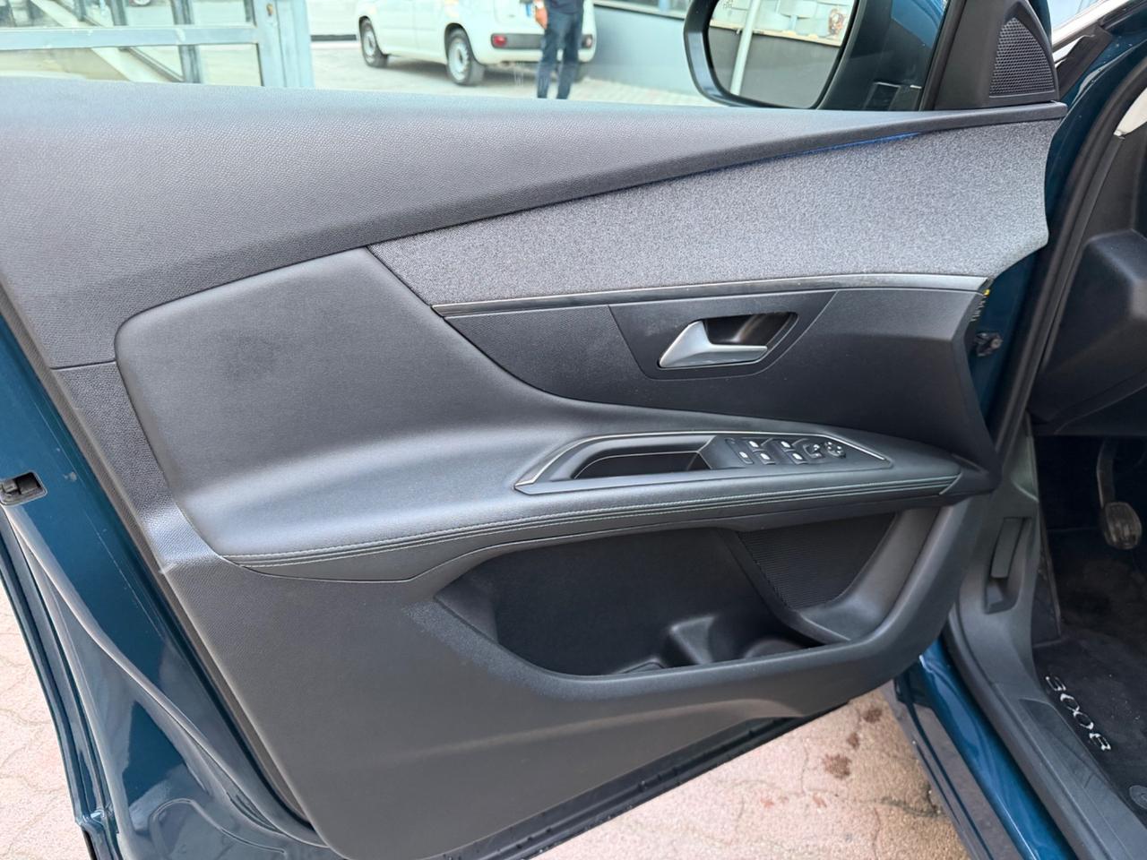 Peugeot 3008 BlueHDi 130 S&S Allure 12/2021