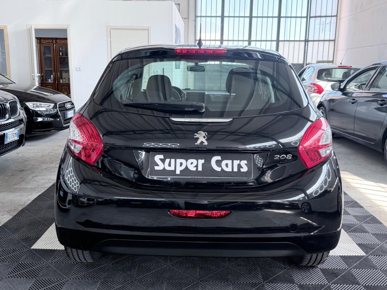 Peugeot 208 1.4 HDi 68 CV 5 porte Allure
